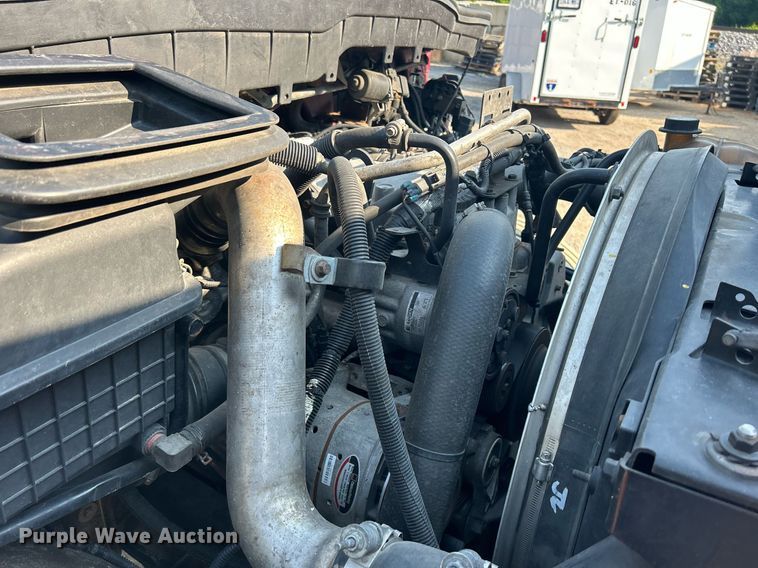 image for item DS8822 2012 International DuraStar 4300  spreader truck