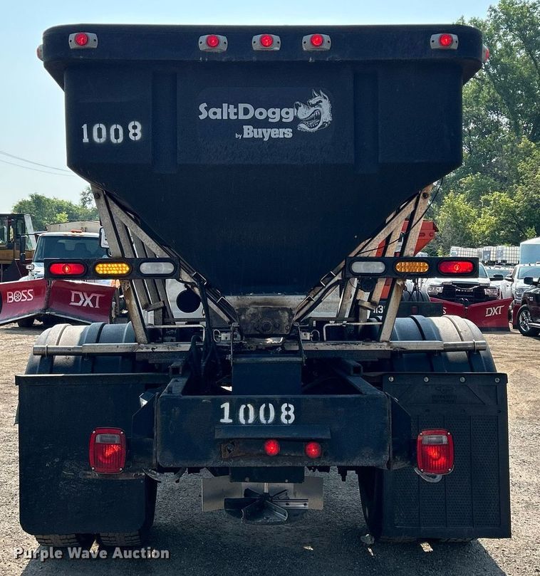 image for item DS8823 2009 International DuraStar 4300  spreader truck