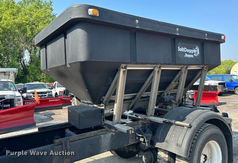 image for item DS8823 2009 International DuraStar 4300  spreader truck