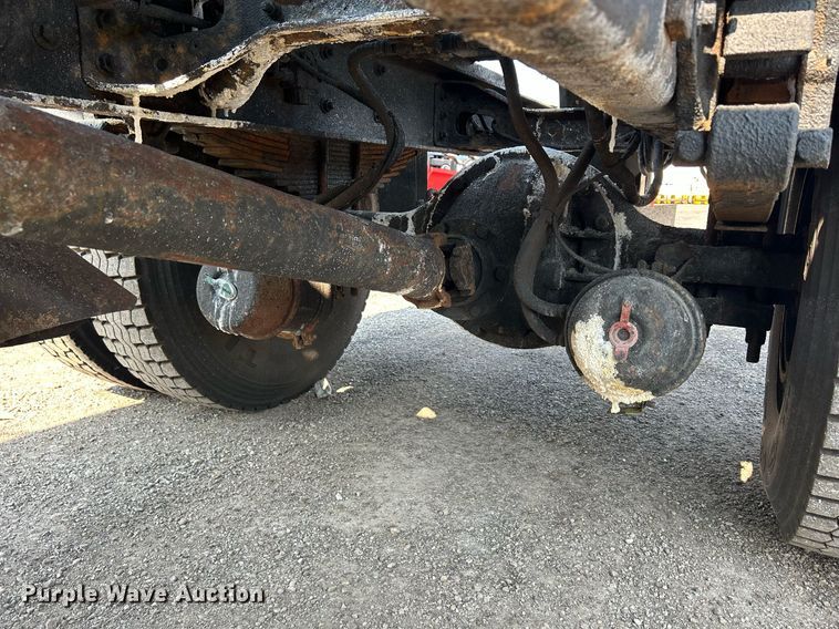 image for item DS8823 2009 International DuraStar 4300  spreader truck