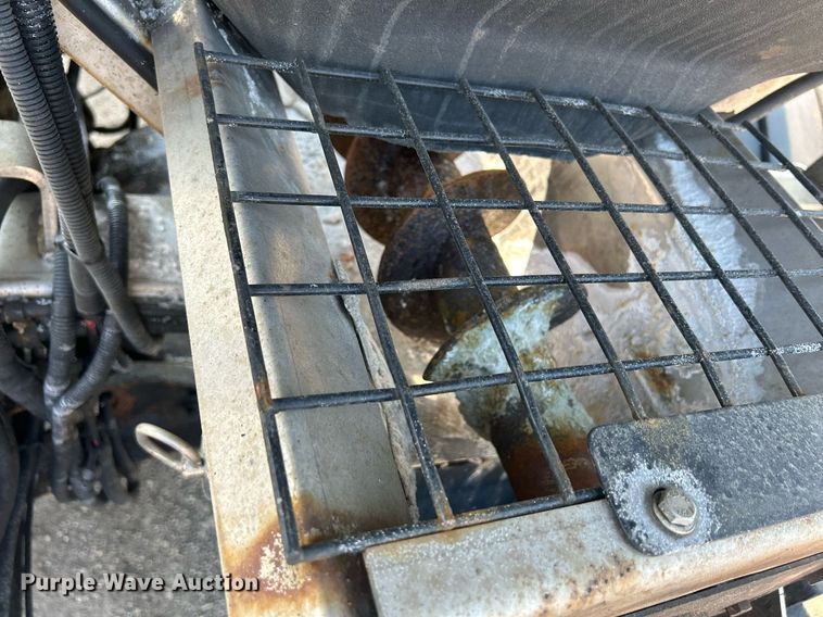 image for item DS8823 2009 International DuraStar 4300  spreader truck