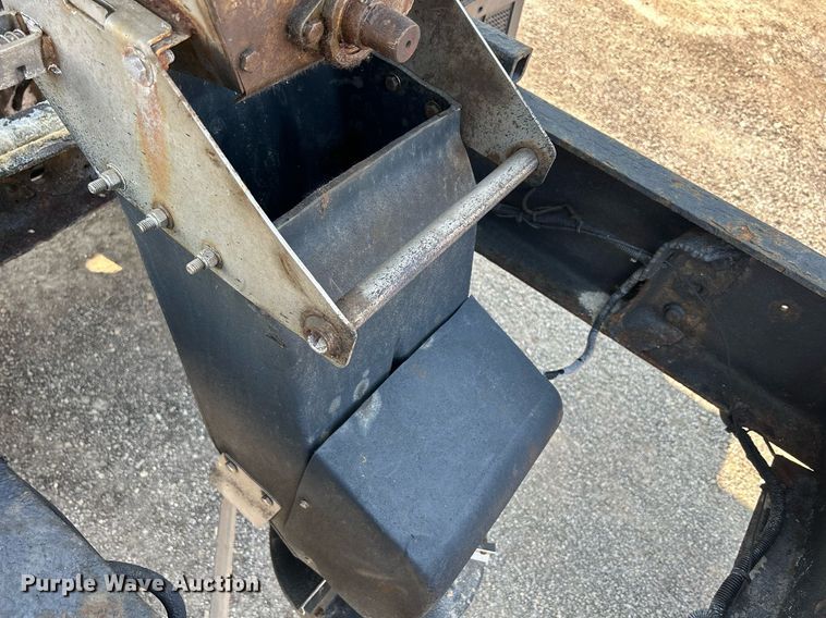 image for item DS8823 2009 International DuraStar 4300  spreader truck