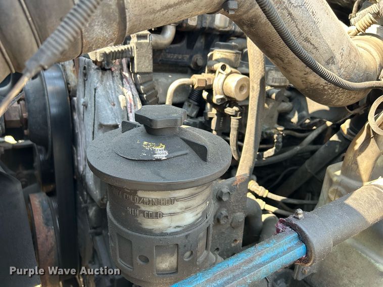 image for item DS8823 2009 International DuraStar 4300  spreader truck