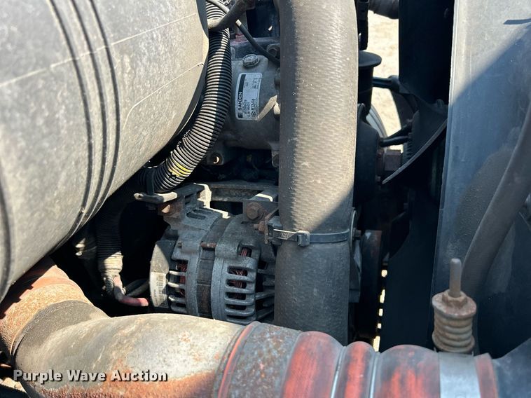 image for item DS8823 2009 International DuraStar 4300  spreader truck