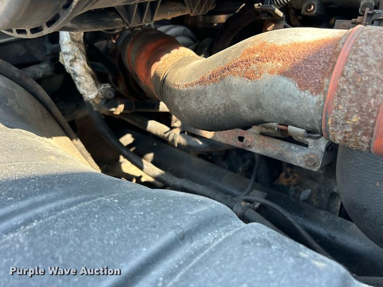 image for item DS8823 2009 International DuraStar 4300  spreader truck