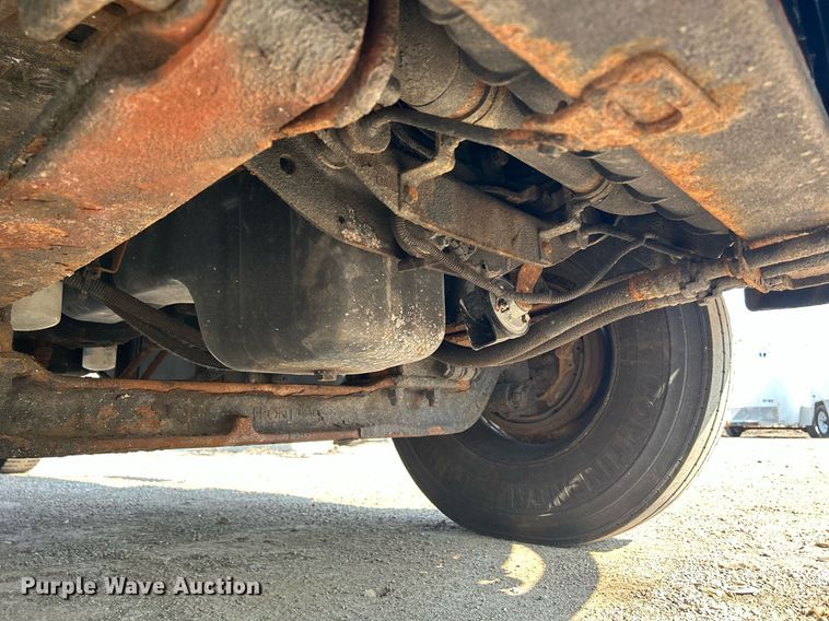 image for item DS8823 2009 International DuraStar 4300  spreader truck