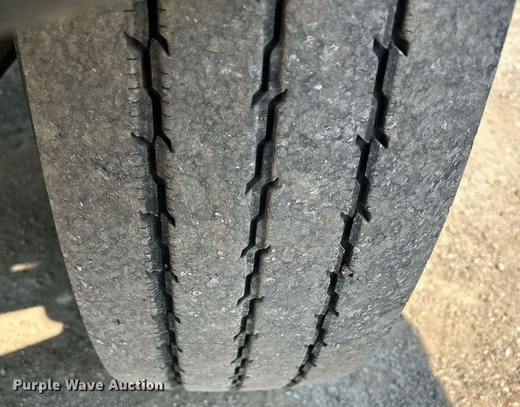 image for item DS8823 2009 International DuraStar 4300  spreader truck