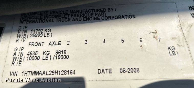 image for item DS8823 2009 International DuraStar 4300  spreader truck