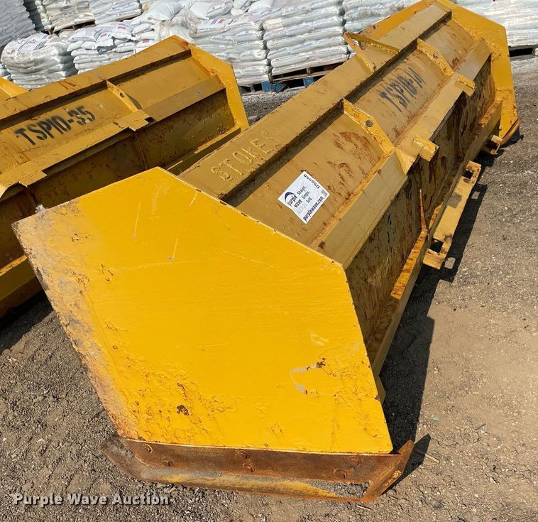 image for item DS8850 Pro-Tech  10'W snow pusher