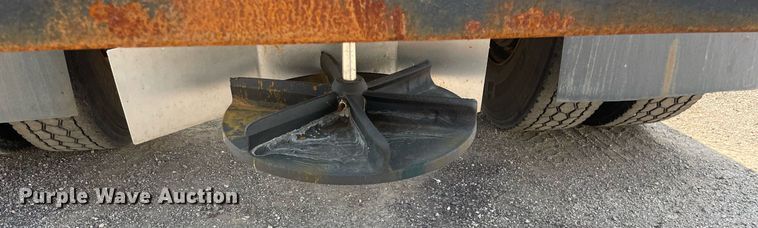 image for item DS8861 2012 International 4300  spreader truck