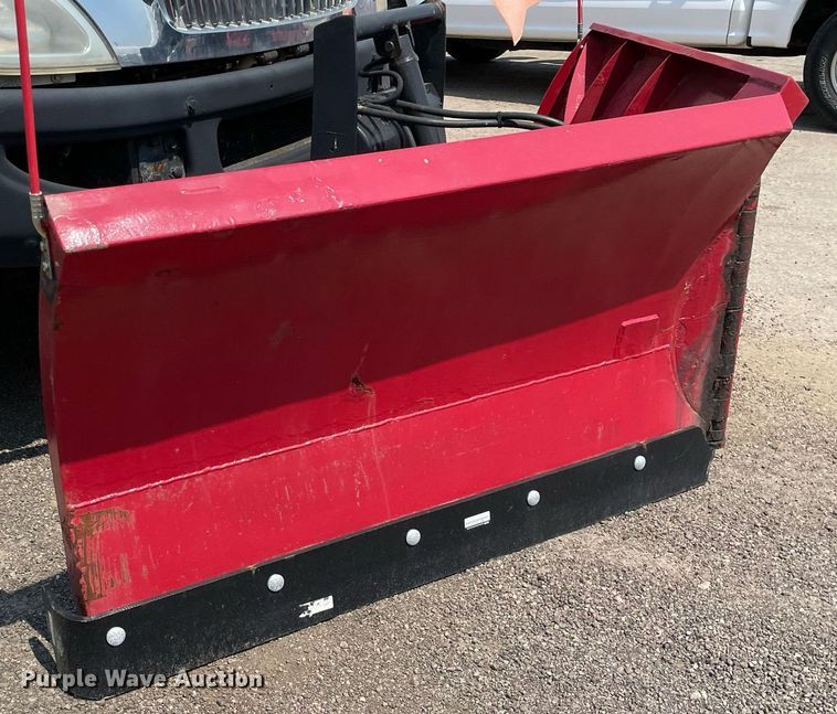 image for item DS8863 2013 International DuraStar 4300  spreader truck