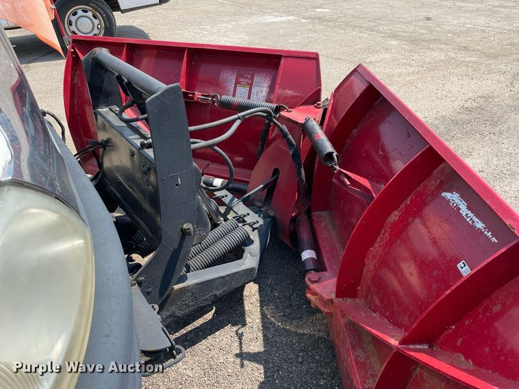 image for item DS8863 2013 International DuraStar 4300  spreader truck