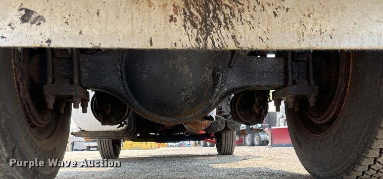 image for item DS8863 2013 International DuraStar 4300  spreader truck