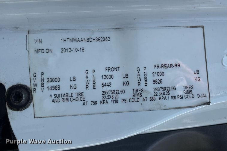 image for item DS8863 2013 International DuraStar 4300  spreader truck