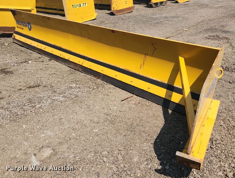 image for item DS8889 Pro-Tech  18' W snow pusher