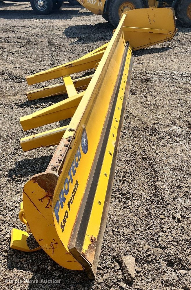 image for item DS8889 Pro-Tech  18' W snow pusher