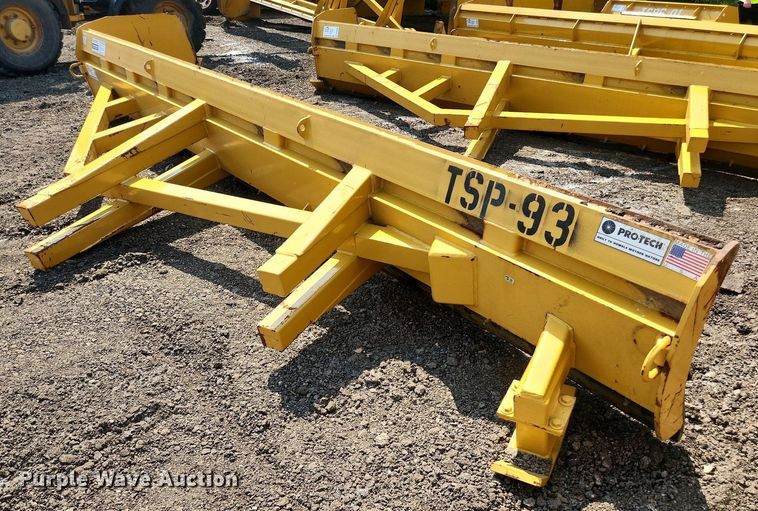 image for item DS8889 Pro-Tech  18' W snow pusher