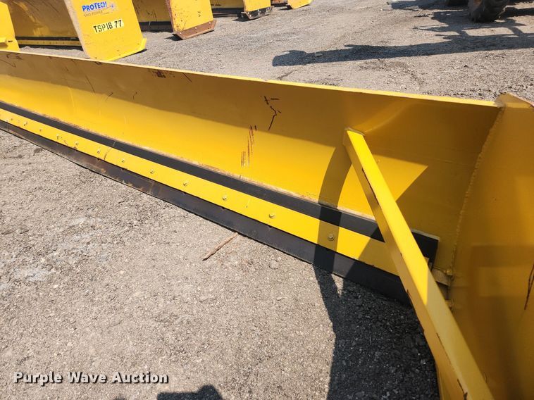 image for item DS8889 Pro-Tech  18' W snow pusher