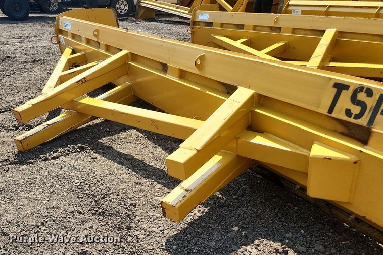 image for item DS8889 Pro-Tech  18' W snow pusher