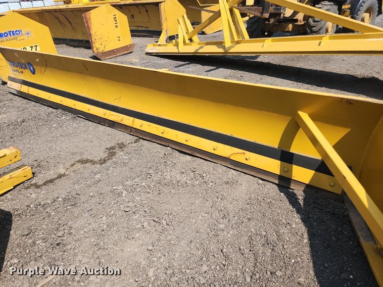 image for item DS8890 Pro-Tech  18' W snow pusher