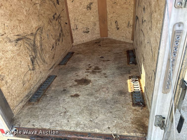 image for item DS8910 2019 Formula Trailers  enclosed cargo trailer