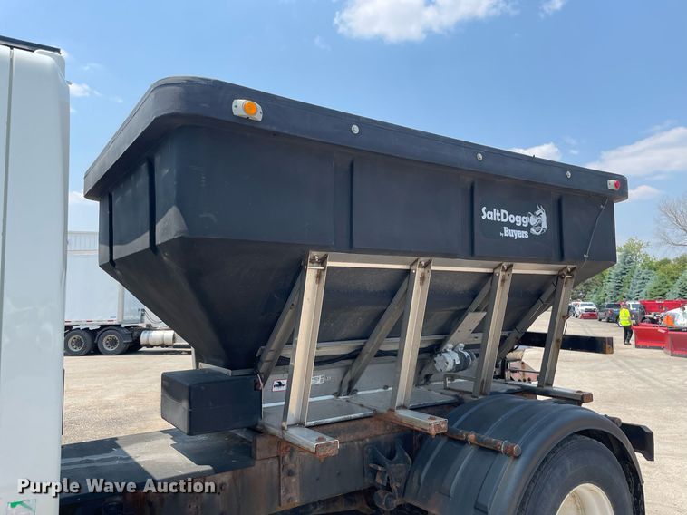 image for item DS8911 2013 International DuraStar 4300  spreader truck