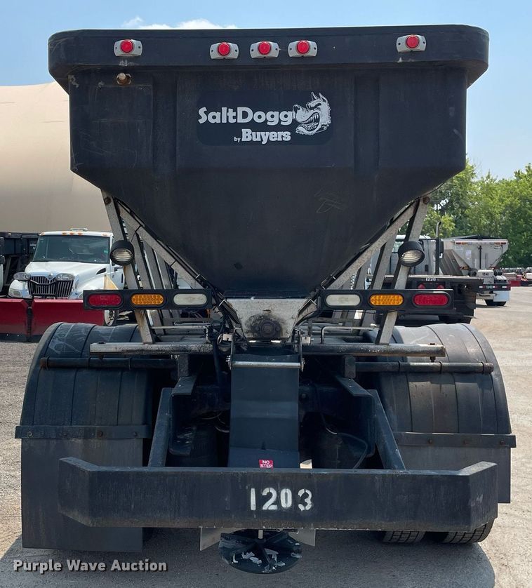 image for item DS8912 2012 International TranStar 8600  spreader truck