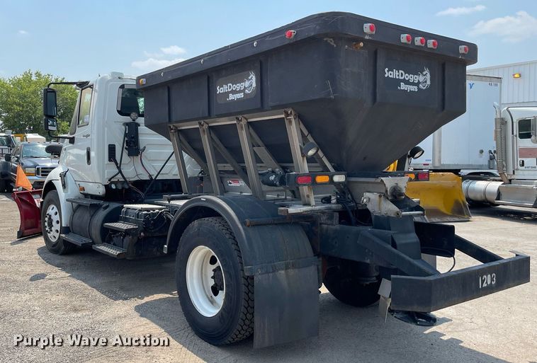 image for item DS8912 2012 International TranStar 8600  spreader truck