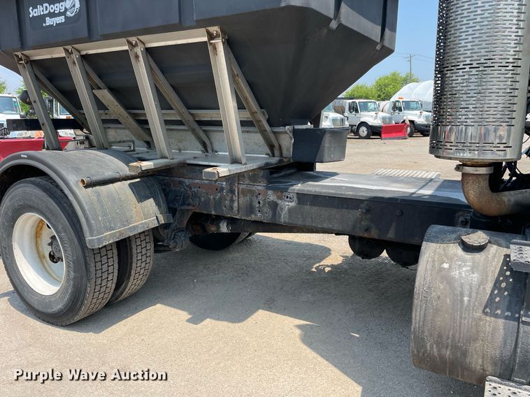 image for item DS8912 2012 International TranStar 8600  spreader truck