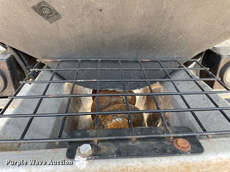 image for item DS8912 2012 International TranStar 8600  spreader truck