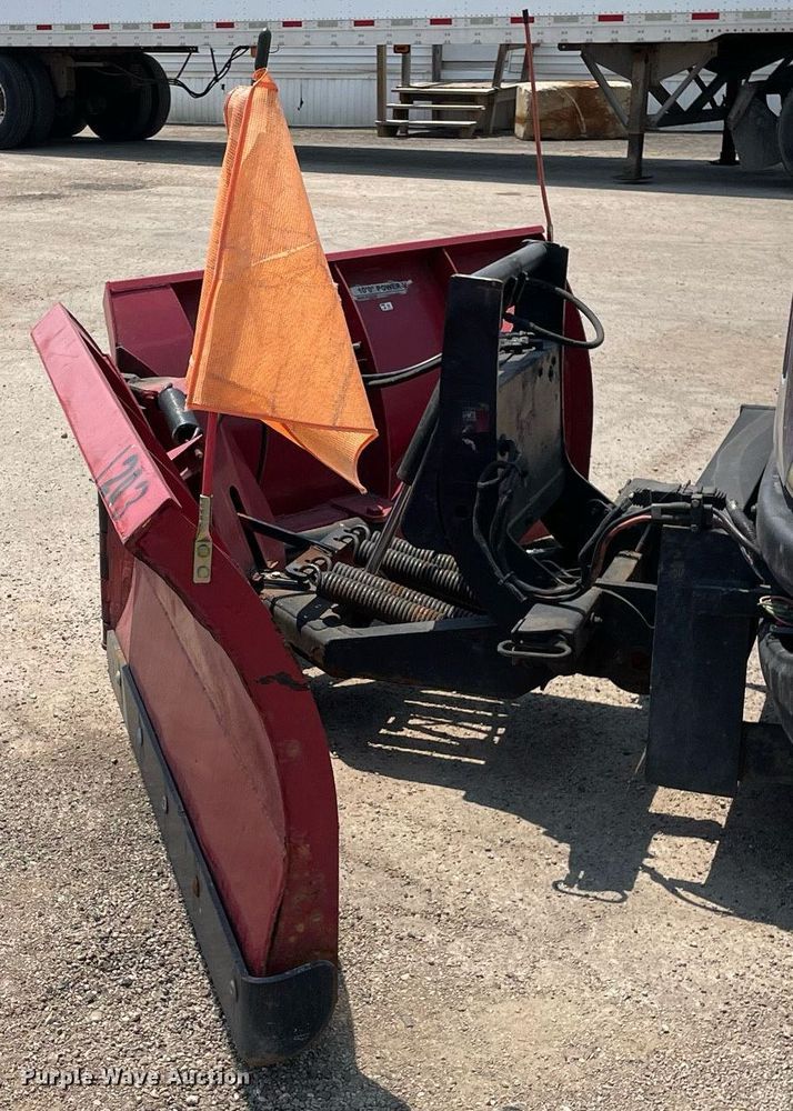 image for item DS8912 2012 International TranStar 8600  spreader truck