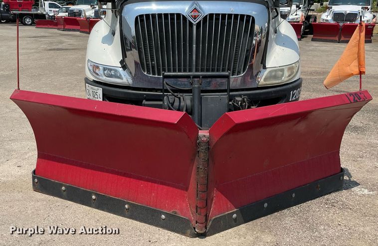 image for item DS8912 2012 International TranStar 8600  spreader truck