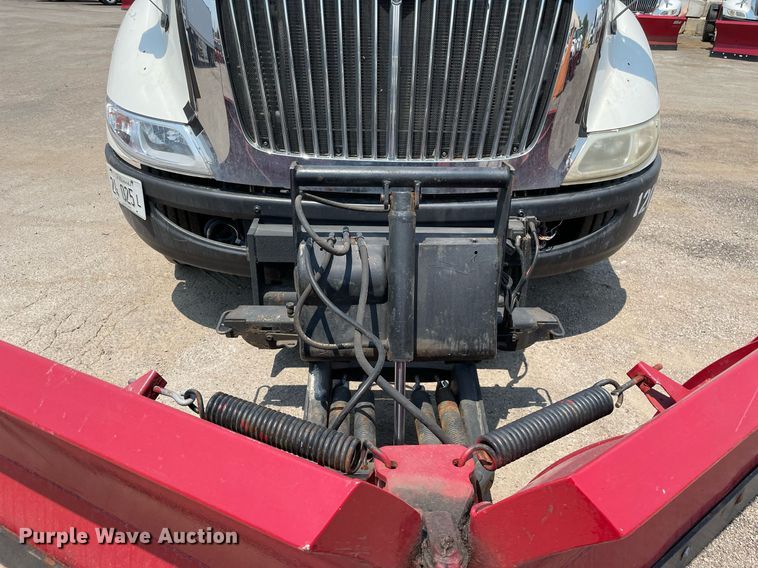 image for item DS8912 2012 International TranStar 8600  spreader truck