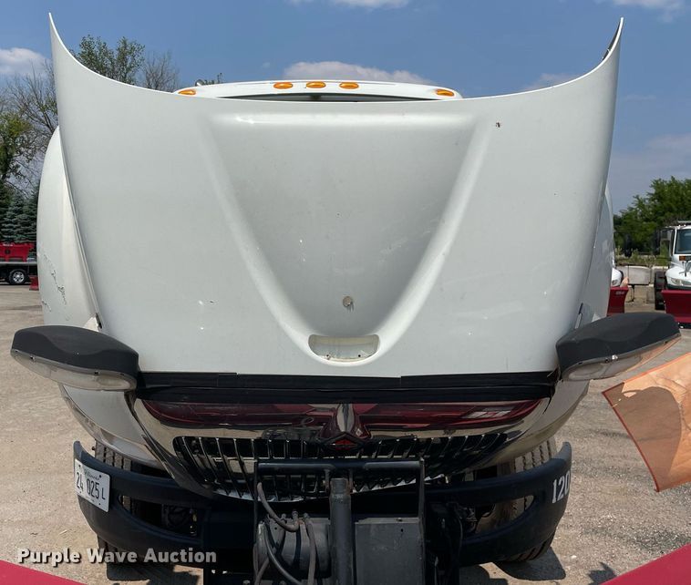 image for item DS8912 2012 International TranStar 8600  spreader truck