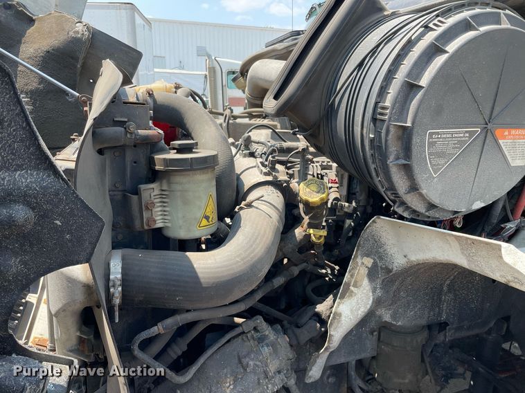 image for item DS8912 2012 International TranStar 8600  spreader truck