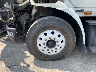 image for item DS8912 2012 International TranStar 8600  spreader truck