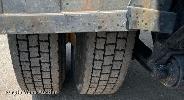 image for item DS8912 2012 International TranStar 8600  spreader truck