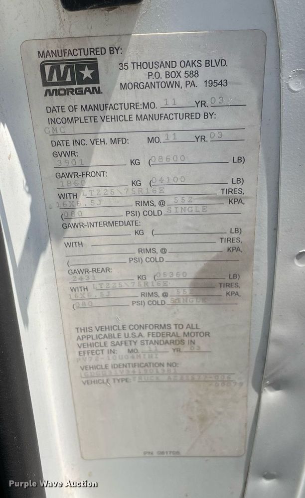 image for item DS8913 2004 GMC Savana G3500  box truck