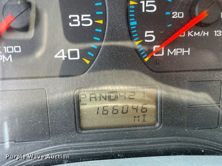 image for item DS8914 2005 International 4300  de-icer truck