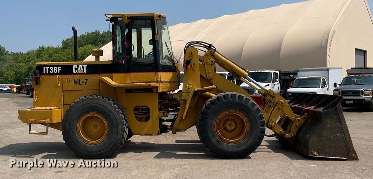 image for item DS8916 1995 Caterpillar IT38F  wheel loader