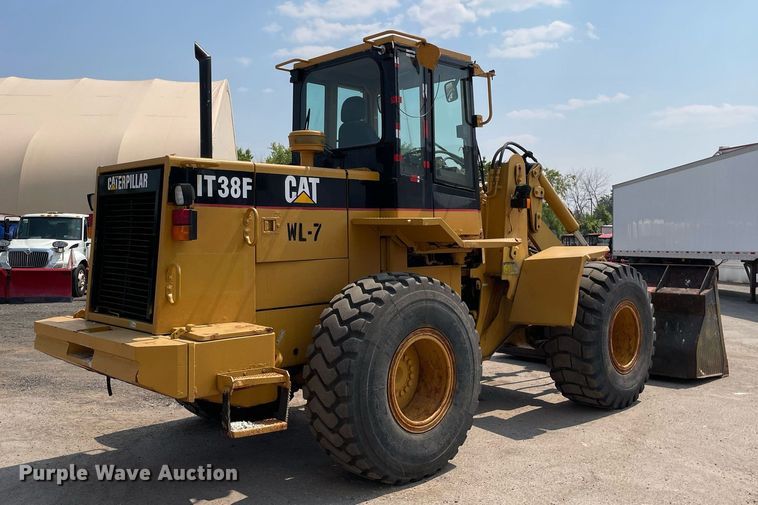 image for item DS8916 1995 Caterpillar IT38F  wheel loader