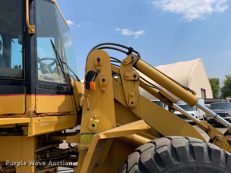 image for item DS8916 1995 Caterpillar IT38F  wheel loader