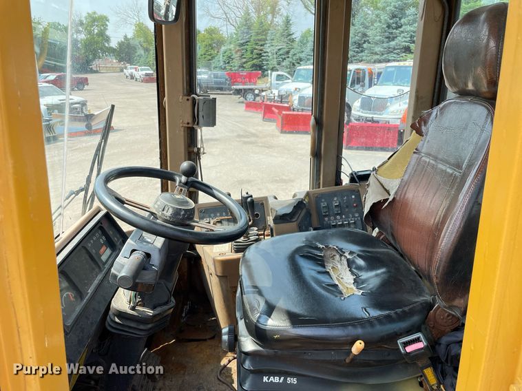 image for item DS8916 1995 Caterpillar IT38F  wheel loader