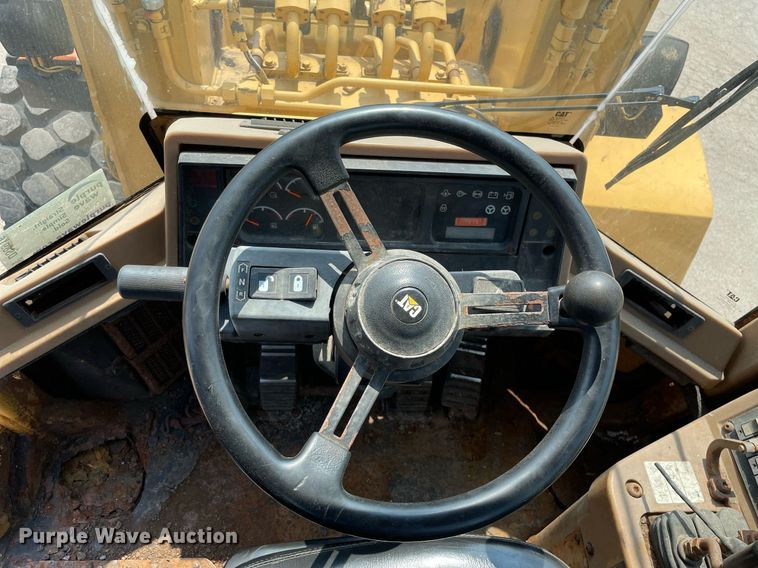 image for item DS8916 1995 Caterpillar IT38F  wheel loader