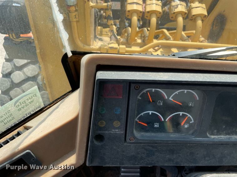 image for item DS8916 1995 Caterpillar IT38F  wheel loader