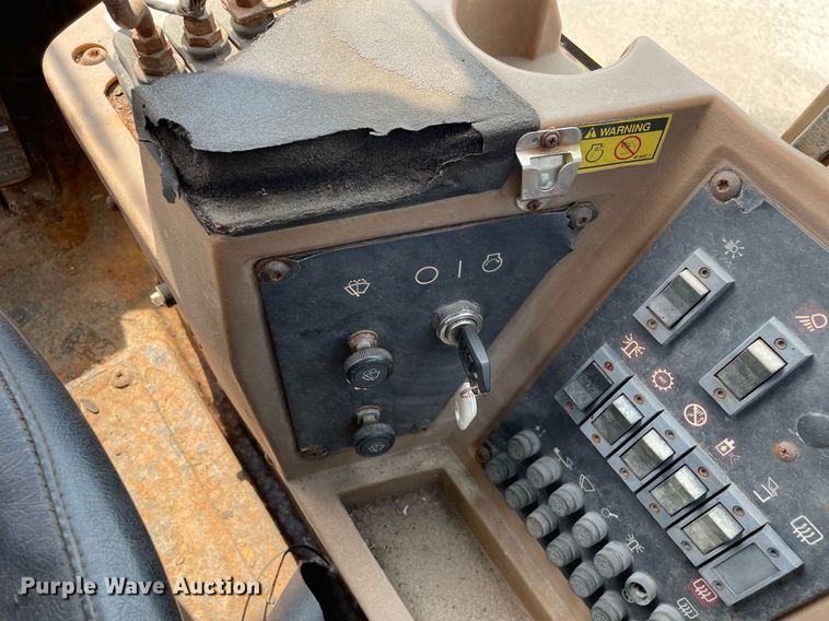 image for item DS8916 1995 Caterpillar IT38F  wheel loader