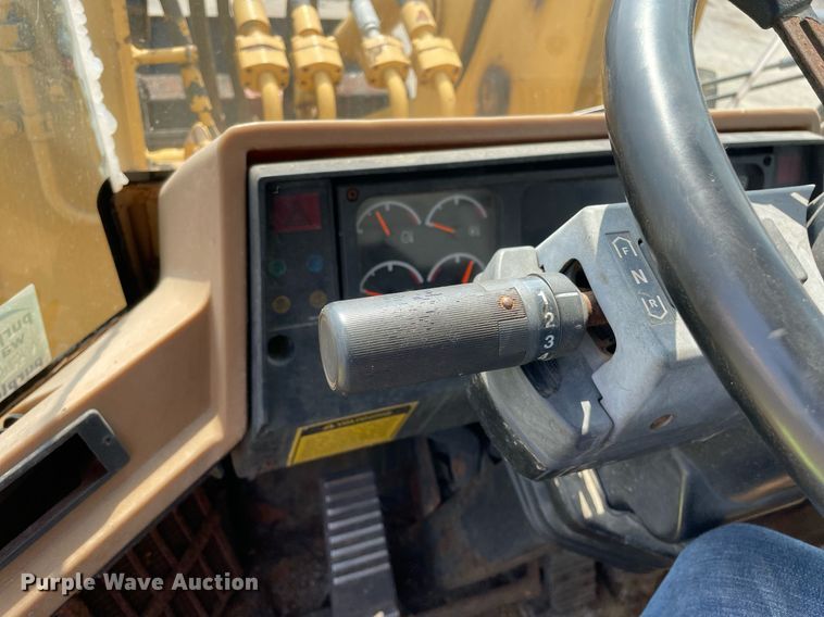 image for item DS8916 1995 Caterpillar IT38F  wheel loader