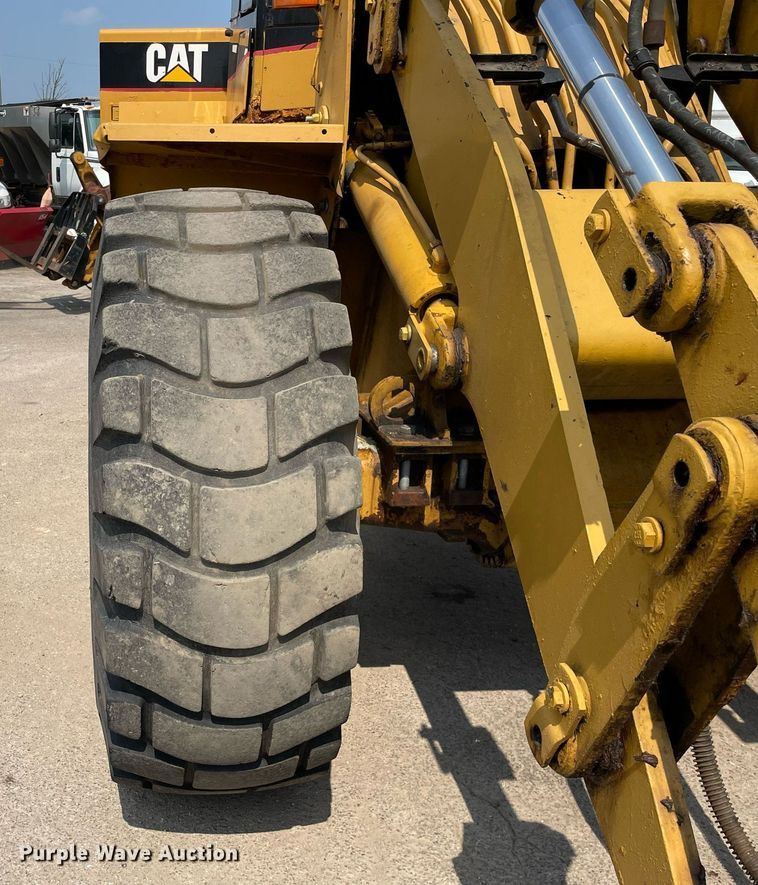 image for item DS8916 1995 Caterpillar IT38F  wheel loader