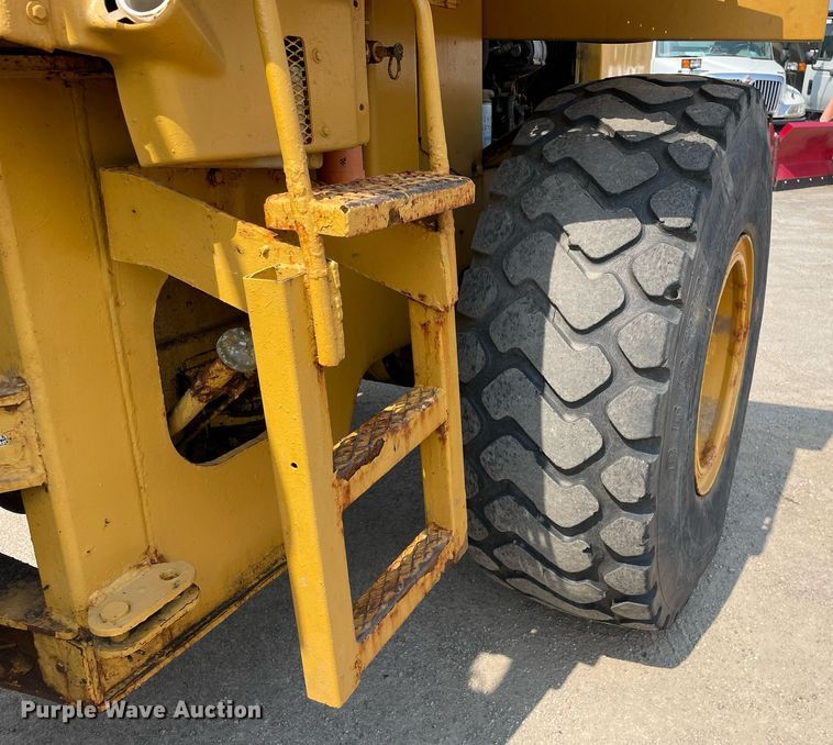 image for item DS8916 1995 Caterpillar IT38F  wheel loader