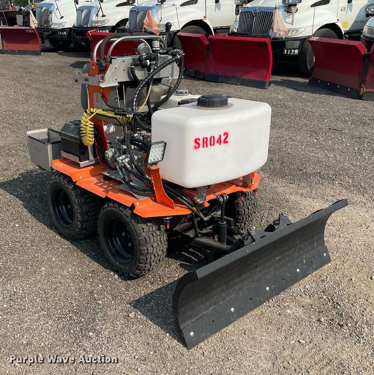 image for item DS8917 2021 Snowrator ZX4